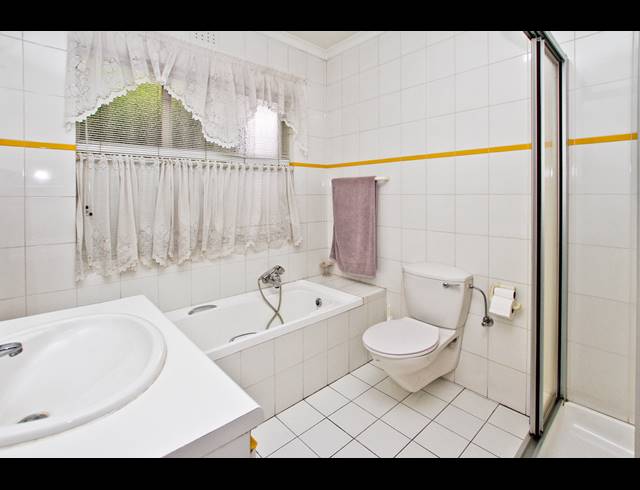 3 BEDROOM HOUSE FOR SALE IN NORWOOD